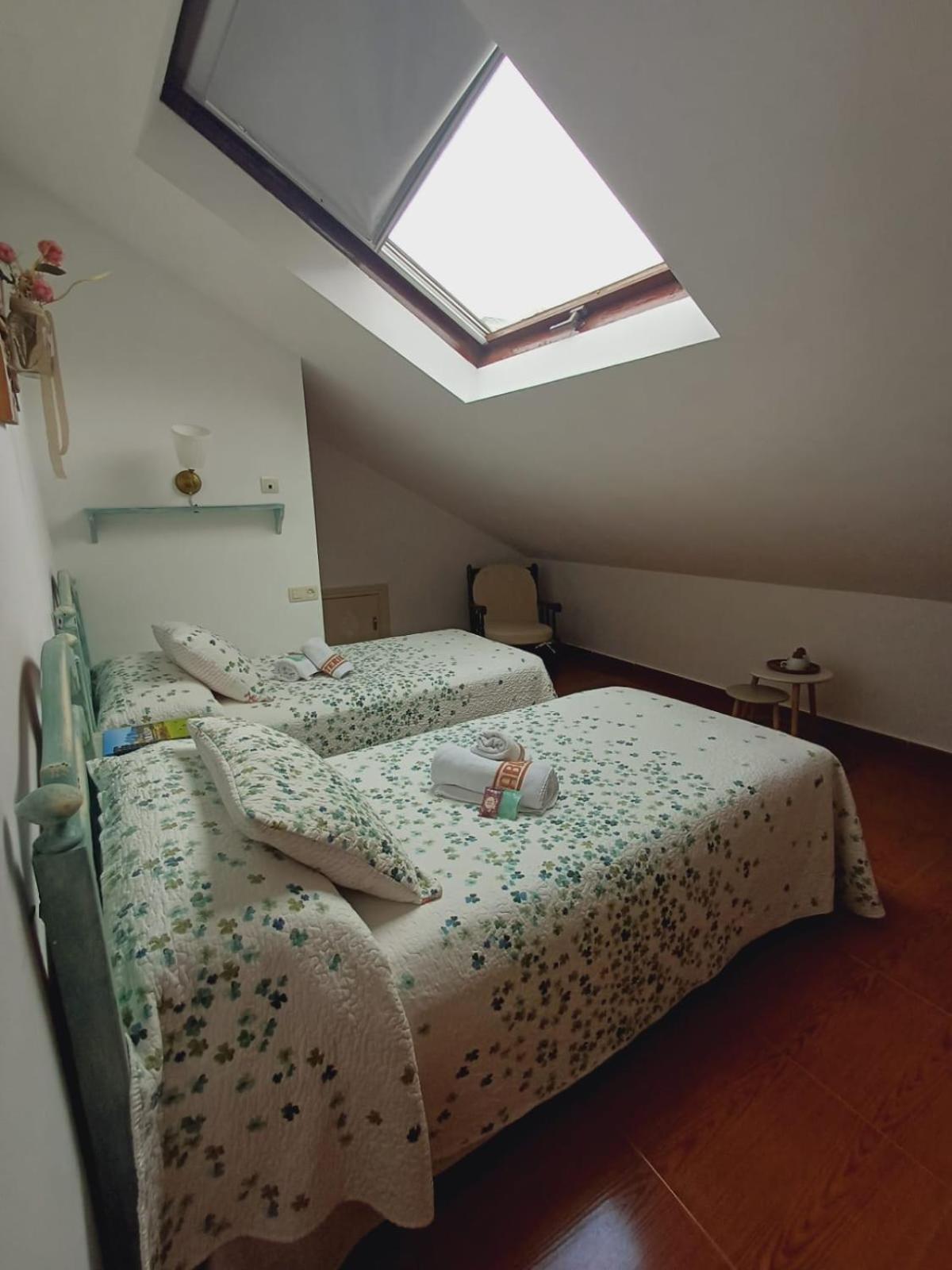 Hotel El Coterin Apartamentos Y Habitaciones Arenas De Cabrales Kültér fotó