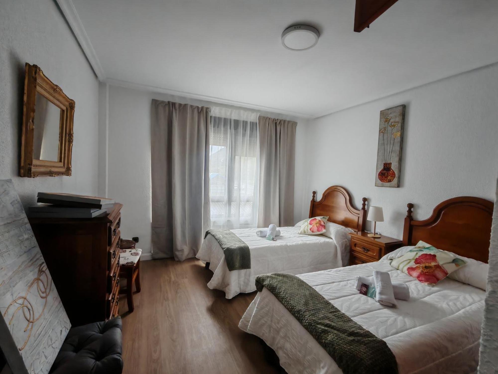 Hotel El Coterin Apartamentos Y Habitaciones Arenas De Cabrales Kültér fotó